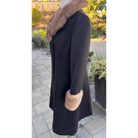 Heavy, Brown Vintage Coat with Fur Trim 1940s, 1950s - Picture 2 of 8